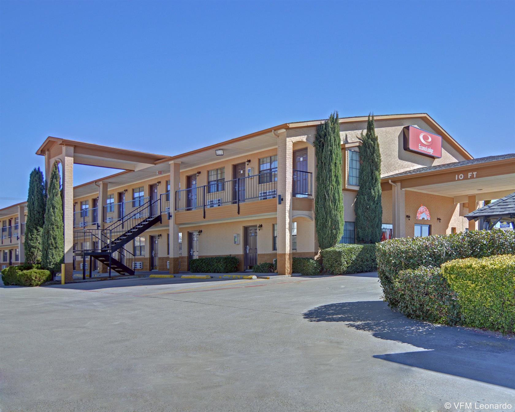 Super 8 By Wyndham Decatur Texas Otel Dış mekan fotoğraf